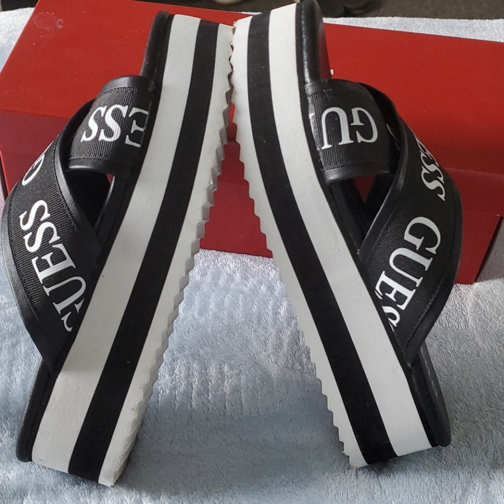 Guess sandals - Picture 3 of 4